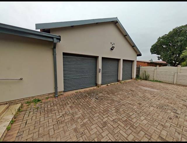 3 BEDROOM HOUSE FOR SALE IN VANDERBIJLPARK SE 1